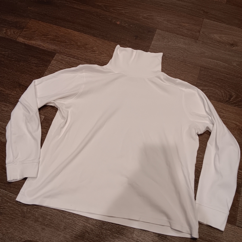 L.L. Bean Women's Classic White Long Sleeve Turtleneck Sz M P